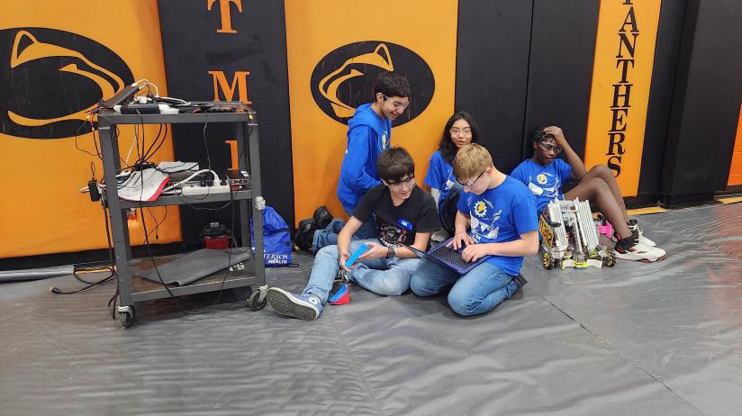 Aiden helps JSTEM with their Autonomous mode